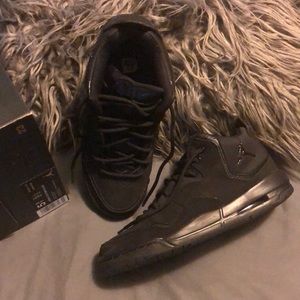 Jordan court side 23 black 5y